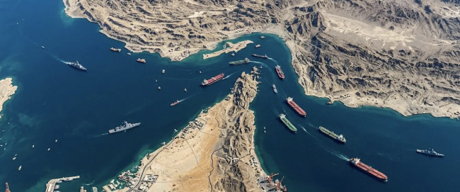 Hormuz, l’Iran trasforma lo Stretto in un “casello” globale