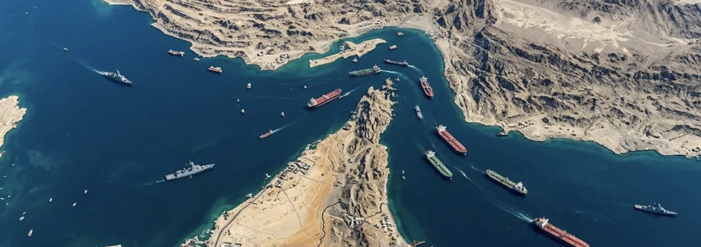 Hormuz, l’Iran trasforma lo Stretto in un “casello” globale