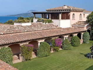 Villa Certosa cambia padrone