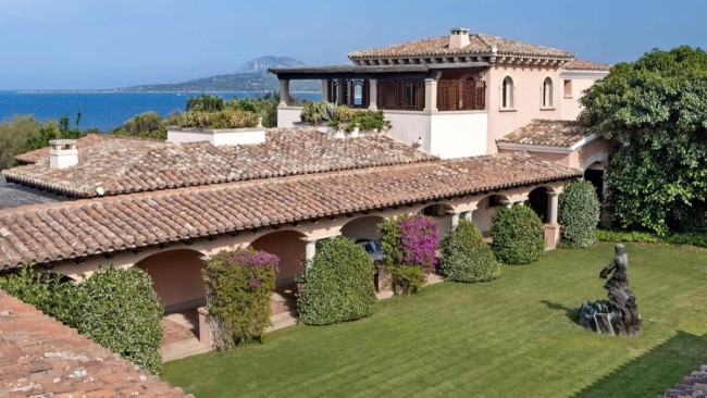 Villa Certosa cambia padrone