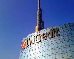 UniCredit sfiora il controllo di Commerzbank: sale al 47,6%
