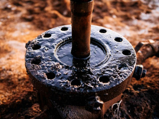 Petrolio, la nuova età dell’oro nero