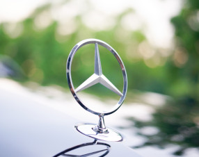 Mercedes accelera in Ungheria: la nuova fabbrica divide l'Europa