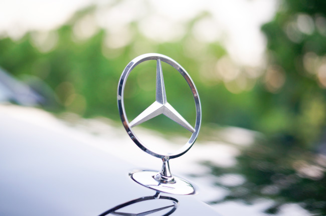 Mercedes accelera in Ungheria: la nuova fabbrica divide l'Europa