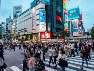 Le donne restano le più longeve del mondo