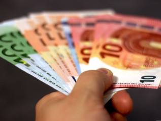 L'Italia resta il Paese del contante