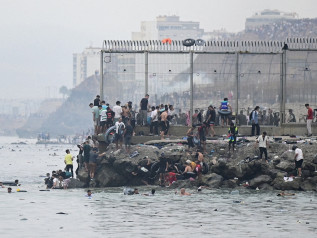 Ceuta, il giallo dei 50 mila migranti