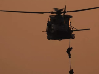 Marina Militare italiana abborda una petroliera della “flotta ombra” russa
