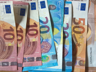 Il paradosso dei conti correnti: 1.163 miliardi fermi