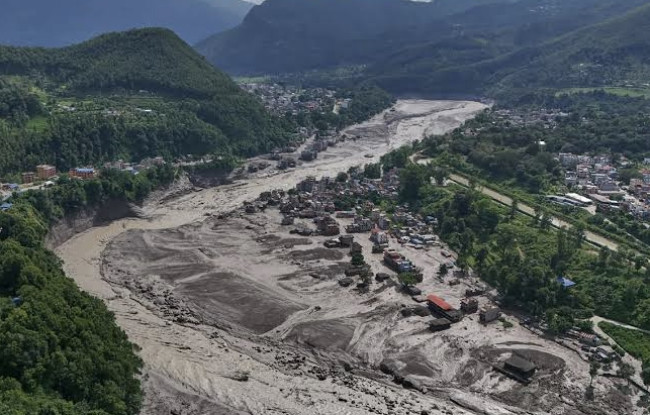 Nepal-Tibet, la bomba di fango