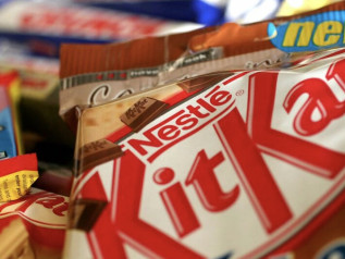Putin mette sotto controllo Nestlé, Auchan e Lemana Pro
