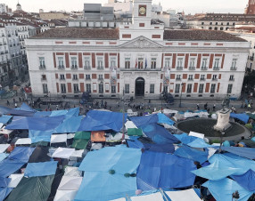 Il caso Maricarmen scuote la crisi abitativa: sfratti sospesi fino al 2030