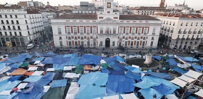 Il caso Maricarmen scuote la crisi abitativa: sfratti sospesi fino al 2030