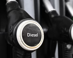 G7, via libera a 100 milioni di barili per frenare il caro-gasolio