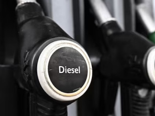 G7, via libera a 100 milioni di barili per frenare il caro-gasolio