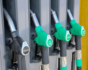 Gasolio, finisce lo sconto: accise più alte e caos sui prezzi
