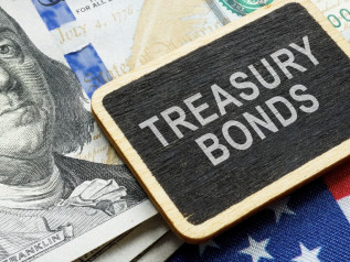 Treasury, rendimenti ai massimi dal 2002