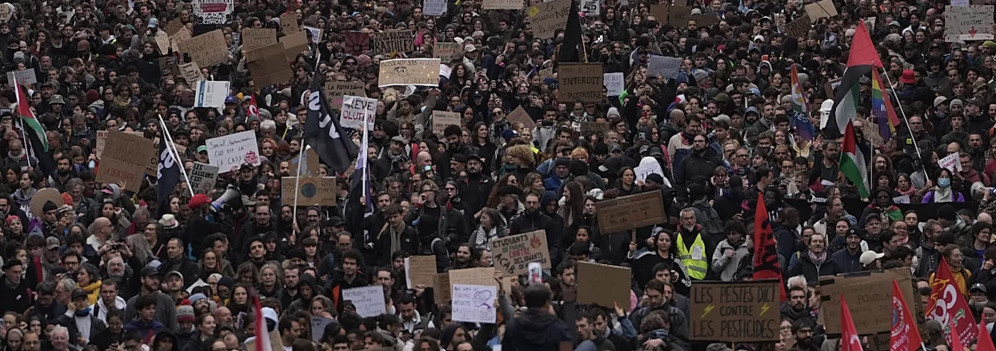 800mila in piazza contro il caro vita
