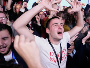 Gli studenti vincono le elezioni