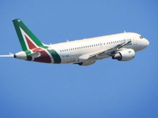 Fs, EasyJet e Delta Air Lines: arrivate tre offerte per Alitalia