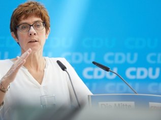 Ancora una donna alla guida della Cdu