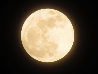 La Luna-clone. L’idea di Pechino per risparmiare sui lampioni