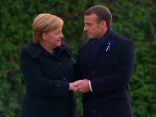 Macron e Merkel progettano un'area economica franco-tedesca