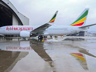 Si schianta un Boeing 737 Max: 157 morti. È il secondo in 5 mesi