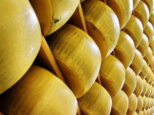 Dal vino ai formaggi, in arrivo dazi Usa contro l’Ue?
