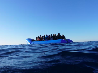 Moavero scrive all’Ue: “Preparatevi a una nuova crisi di migranti”