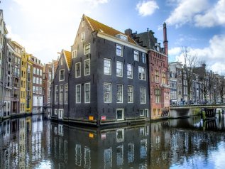 Rivoluzione immobiliare ad Amsterdam