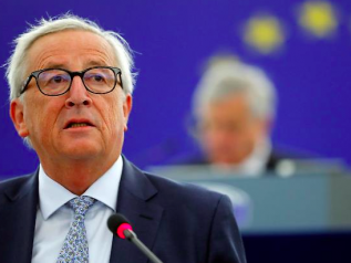 Juncker: "Berlino ha violato il patto di stabilità 18 volte"