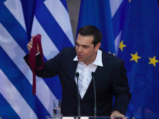 Tsipras taglia le tasse e aumenta le pensioni