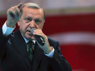 Ue: "Il voto annullato a Istanbul è un golpe di Erdogan"