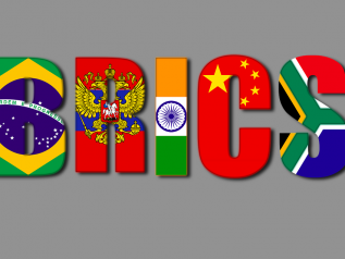 I paesi BRICS abbandonano il dollaro