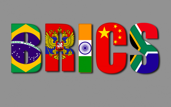 I paesi BRICS abbandonano il dollaro