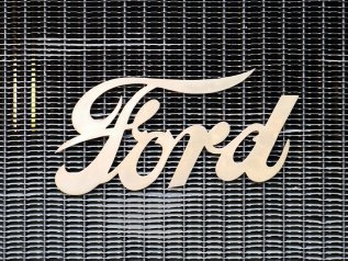 Ford taglia 7.000 “colletti bianchi”