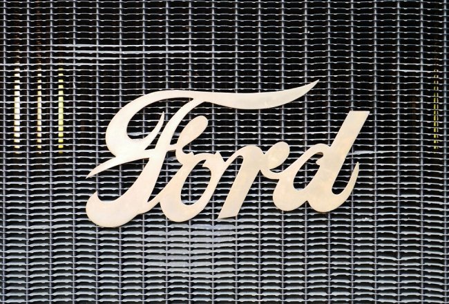 Ford taglia 7.000 “colletti bianchi”