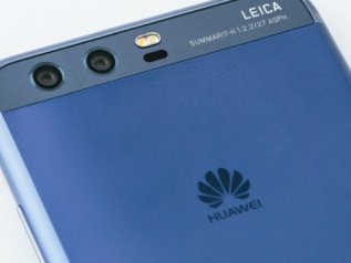 Huawei ricorre alla Corte Usa: “Divieti di Trump illegali”