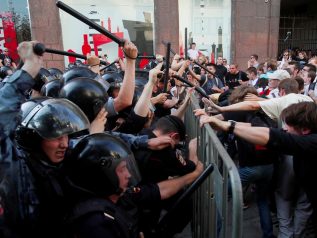 Tornano le proteste: 600 arresti