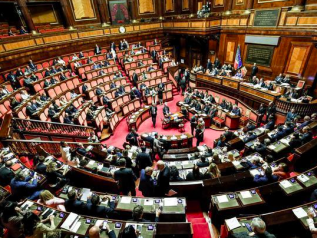 Senato, il governo Conte incassa la fiducia