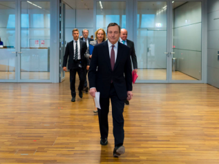Draghi: “Oggi più che mai serve un’Unione fiscale”