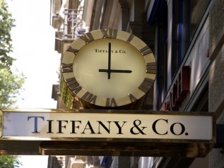 Tiffany, maxi offerta d’acquisto dal gigante del lusso Lvmh
