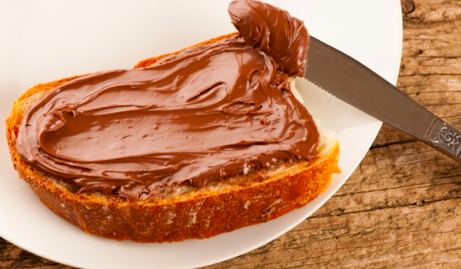 Salvini contro la Nutella: “Dentro ci sono dentro le nocciole turche”