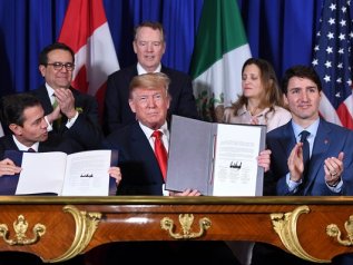 Commercio: Usa, Canada e Messico firmano il nuovo ‘Nafta’