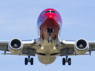 Boeing, la maledizione dei 737 Max: da gennaio stop alla produzione