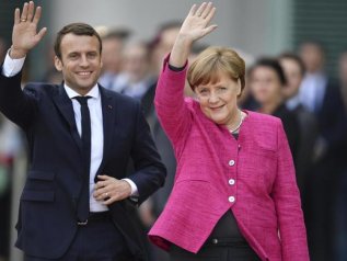 Merkel dovrebbe imparare da Macron