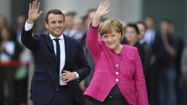 Merkel dovrebbe imparare da Macron