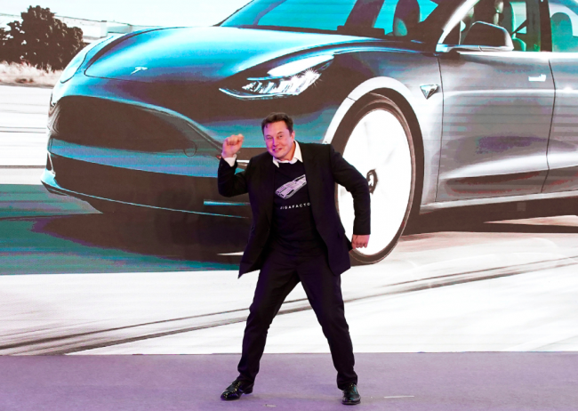 Tesla non si ferma più: il titolo vola