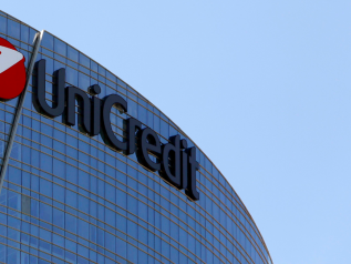 Unicredit taglia 6 mila dipendenti e chiude 450 filiali